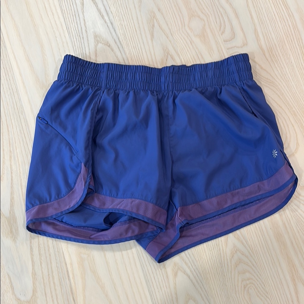 Athleta Mesh Racer Short Size M